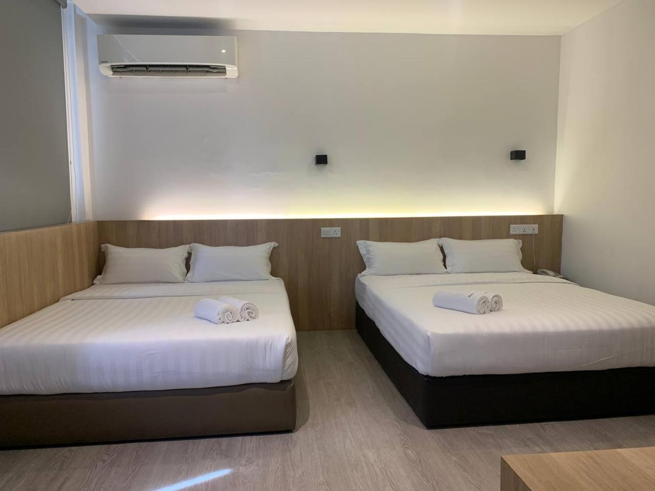 The Daily Hotel Kota Kinabalu Exteriör bild