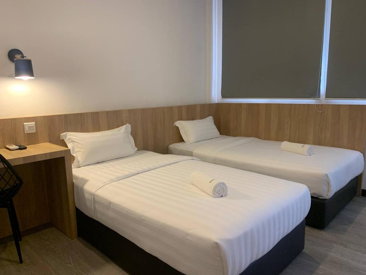 The Daily Hotel Kota Kinabalu Exteriör bild