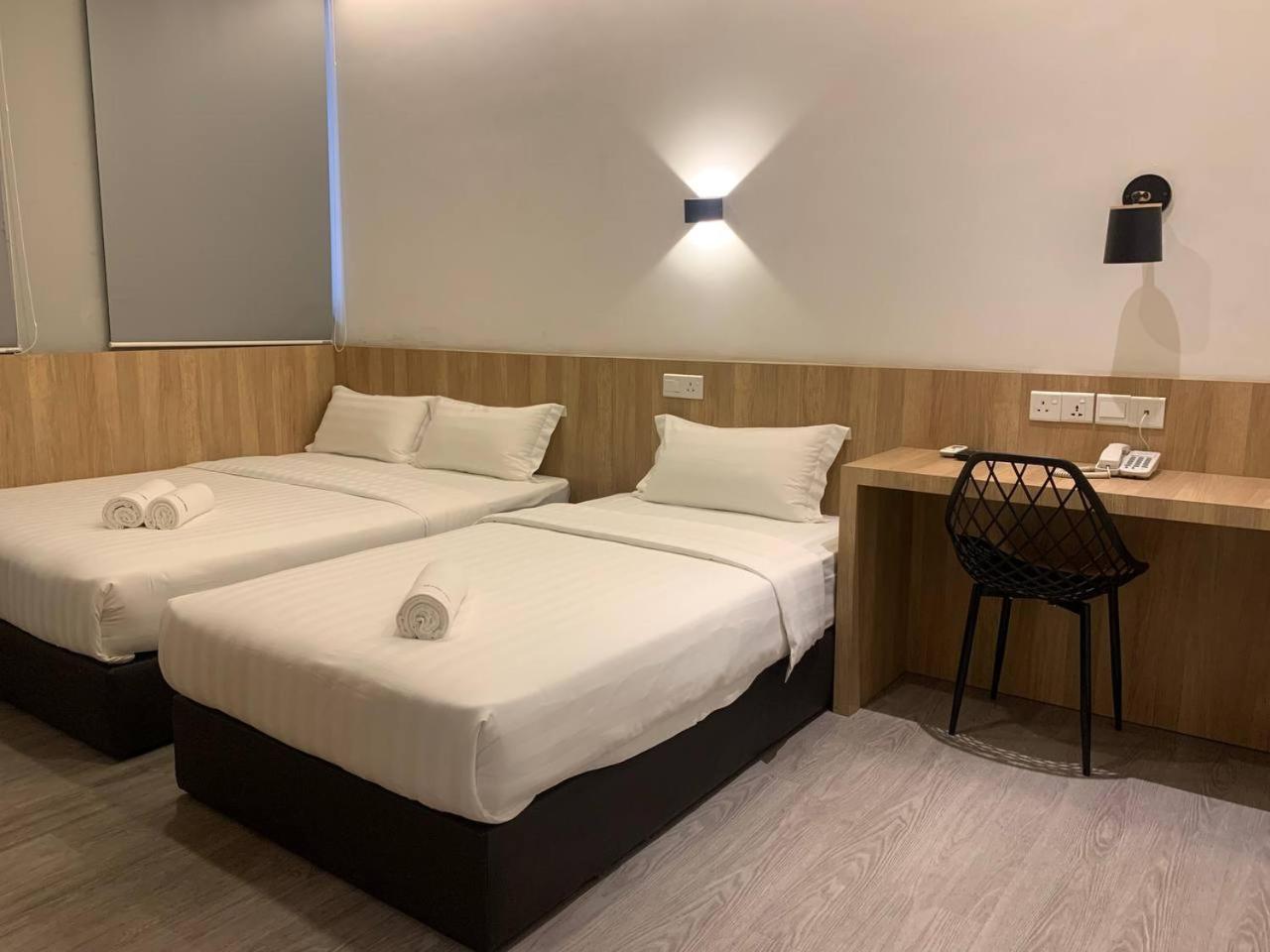 The Daily Hotel Kota Kinabalu Exteriör bild